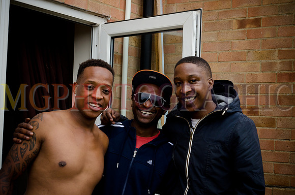 16_LAURA_FUNGAI_W14092013